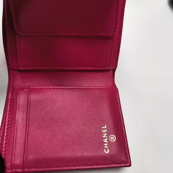 CLASSIC FLAP Chevron Lambskin Red Wallet