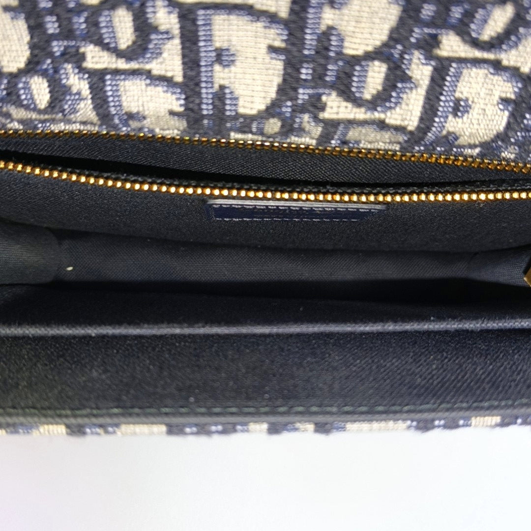 30 Montaigne Medium Oblique Canvas Blue