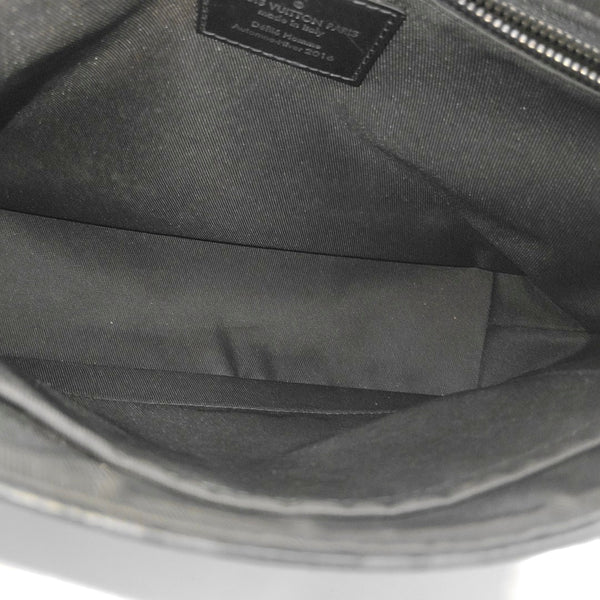 VOYAGER PM Lona Monogram Revestida Negra