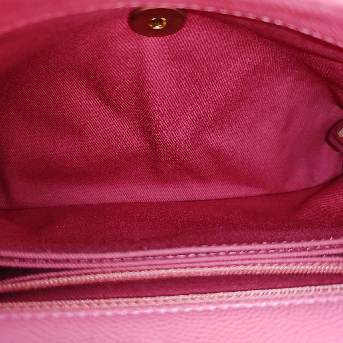 COCO HANDLE Becerro Granulado Acolchado Pequeño Rosa