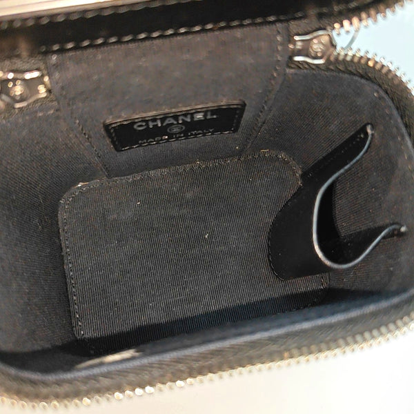 Quilted Grained Calfskin Shoulder Bag Black
