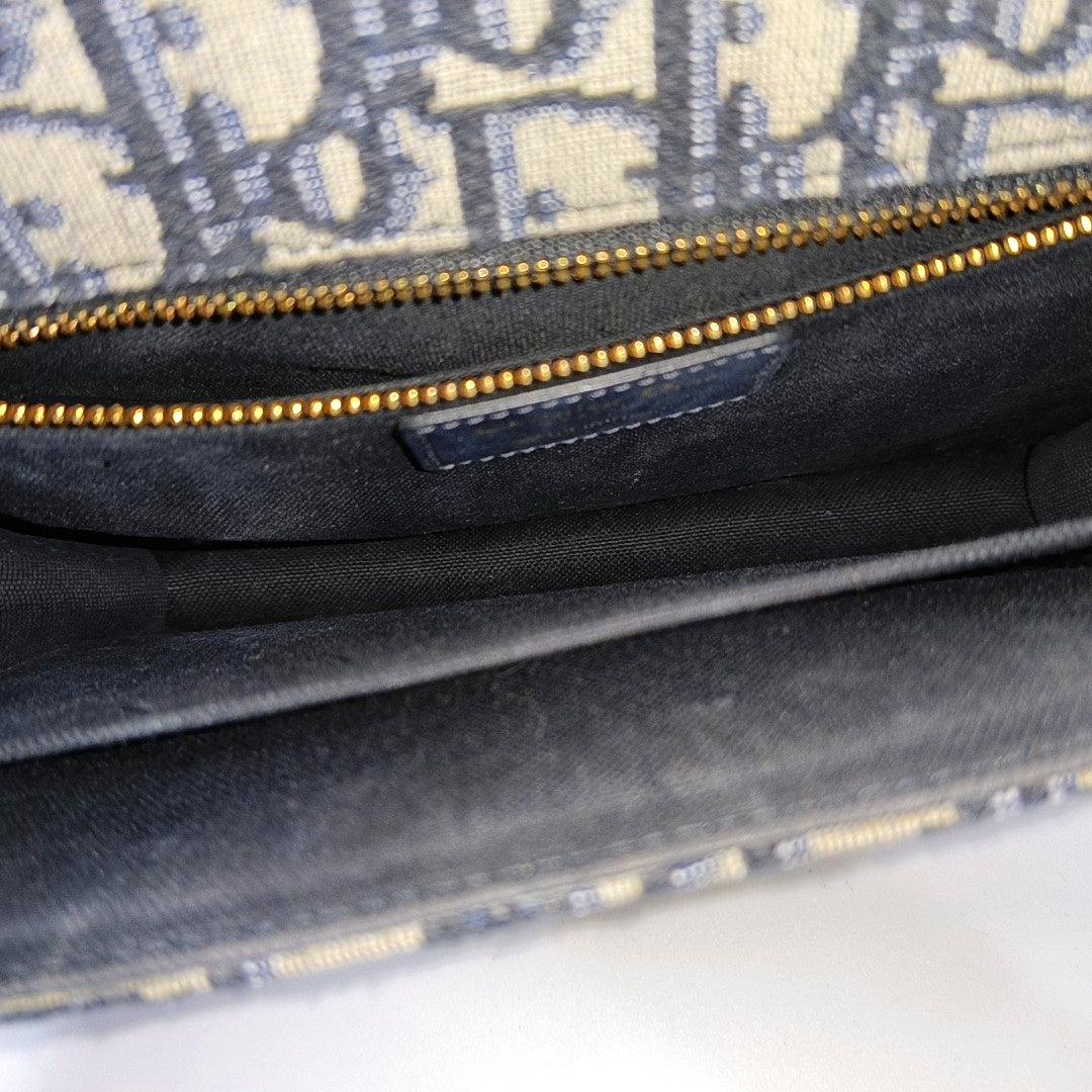 30 Montaigne Oblique Canvas Blue