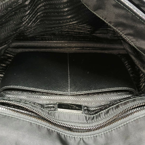 Vela Messenger Bag Fabric Black