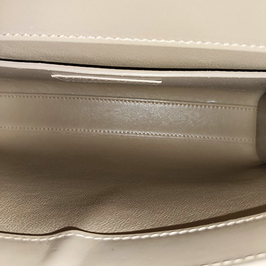 MANHATTAN Small Calfskin Beige