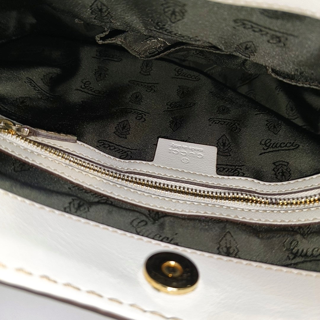Queen Coated Canvas White