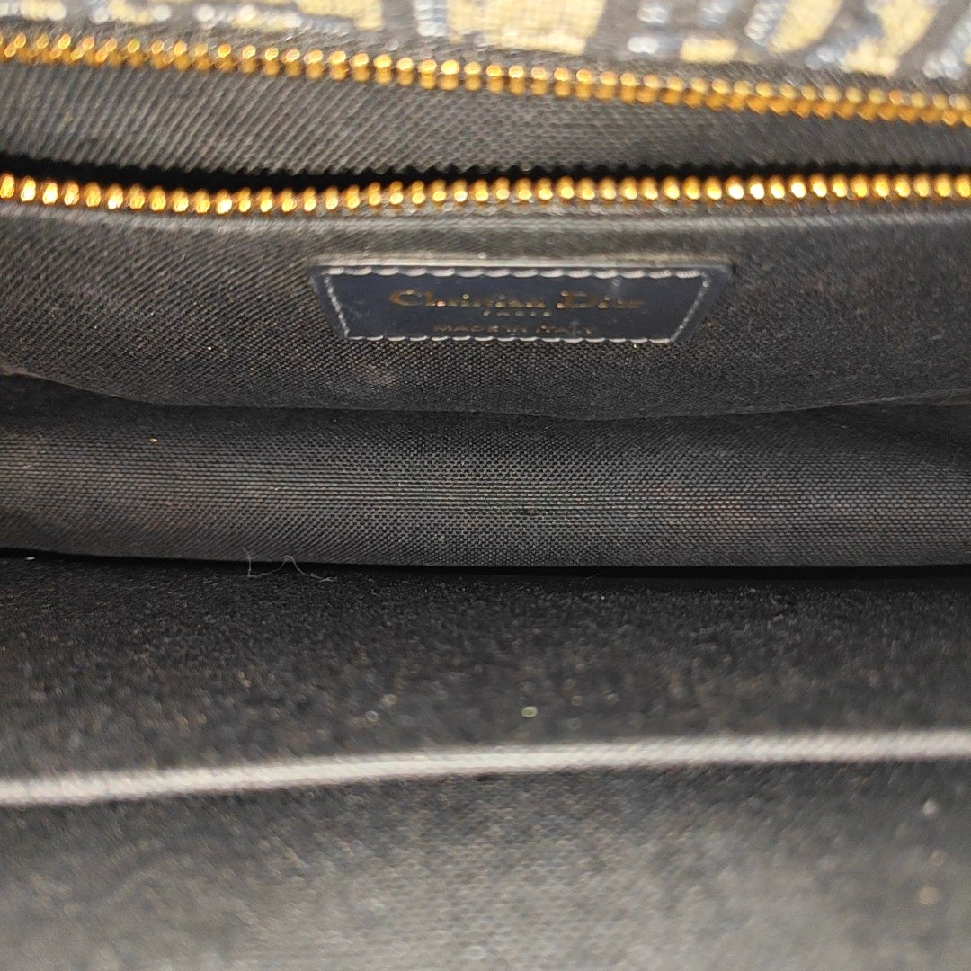 30 Montaigne Oblique Canvas Blue
