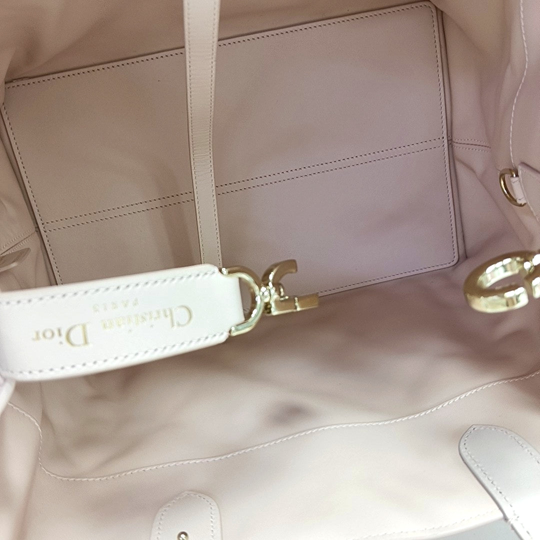 Toujours Medium Cannage Calfskin Pink