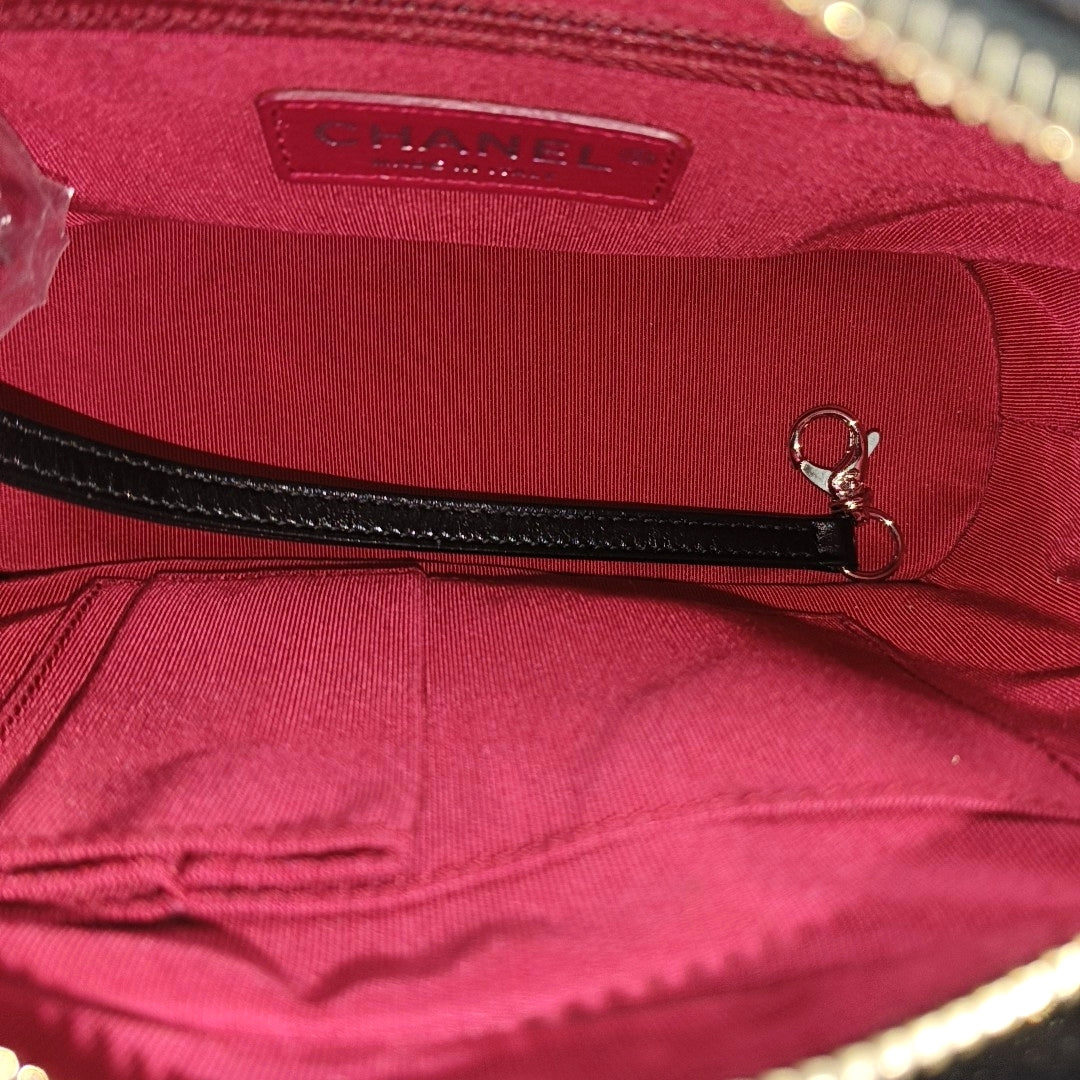 GABRIELLE Small Quilted Calfskin Black