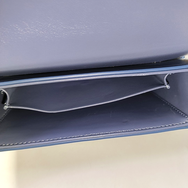 Authenticated pre-owned  30 Montaigne Calfskin Blue - Shoulder Bag at Looply