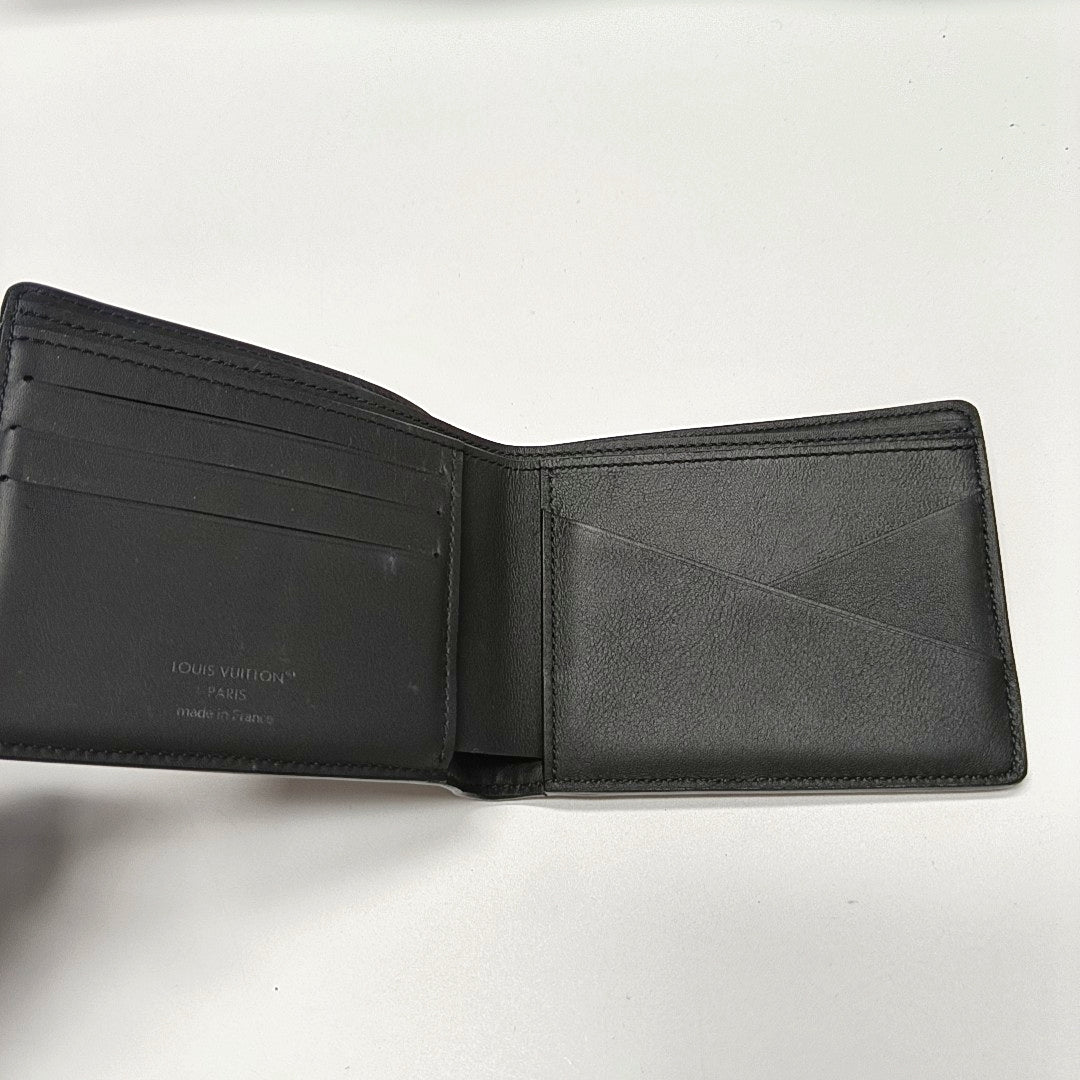 VICTORINE Calfskin Black Wallet