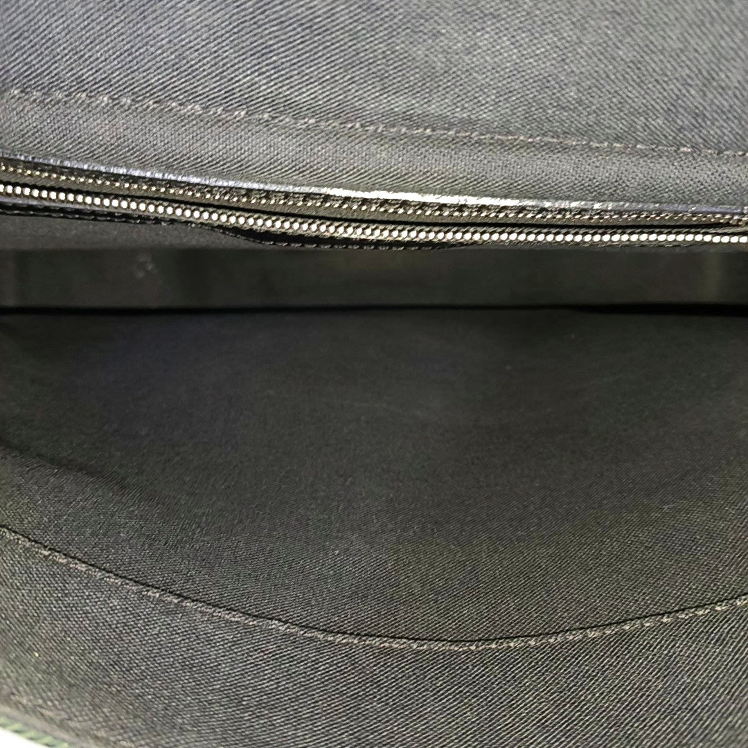 VIKTOR Calfskin Black