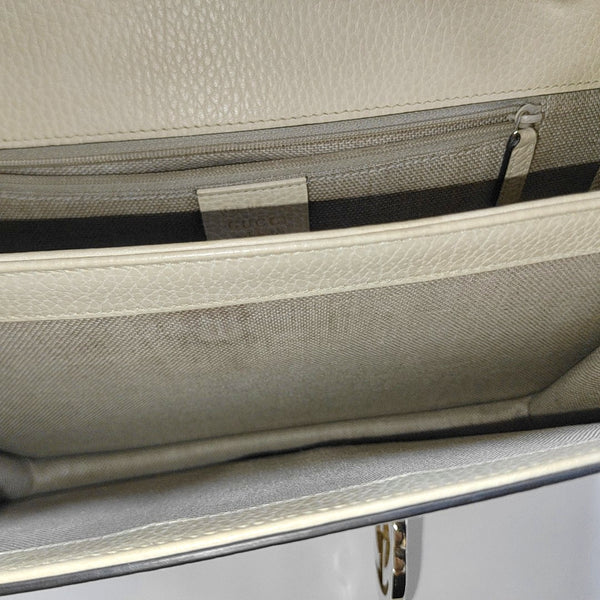 Interlocking G Large Calfskin Beige