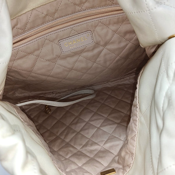CHANEL 22 Medium Quilted Calfskin White