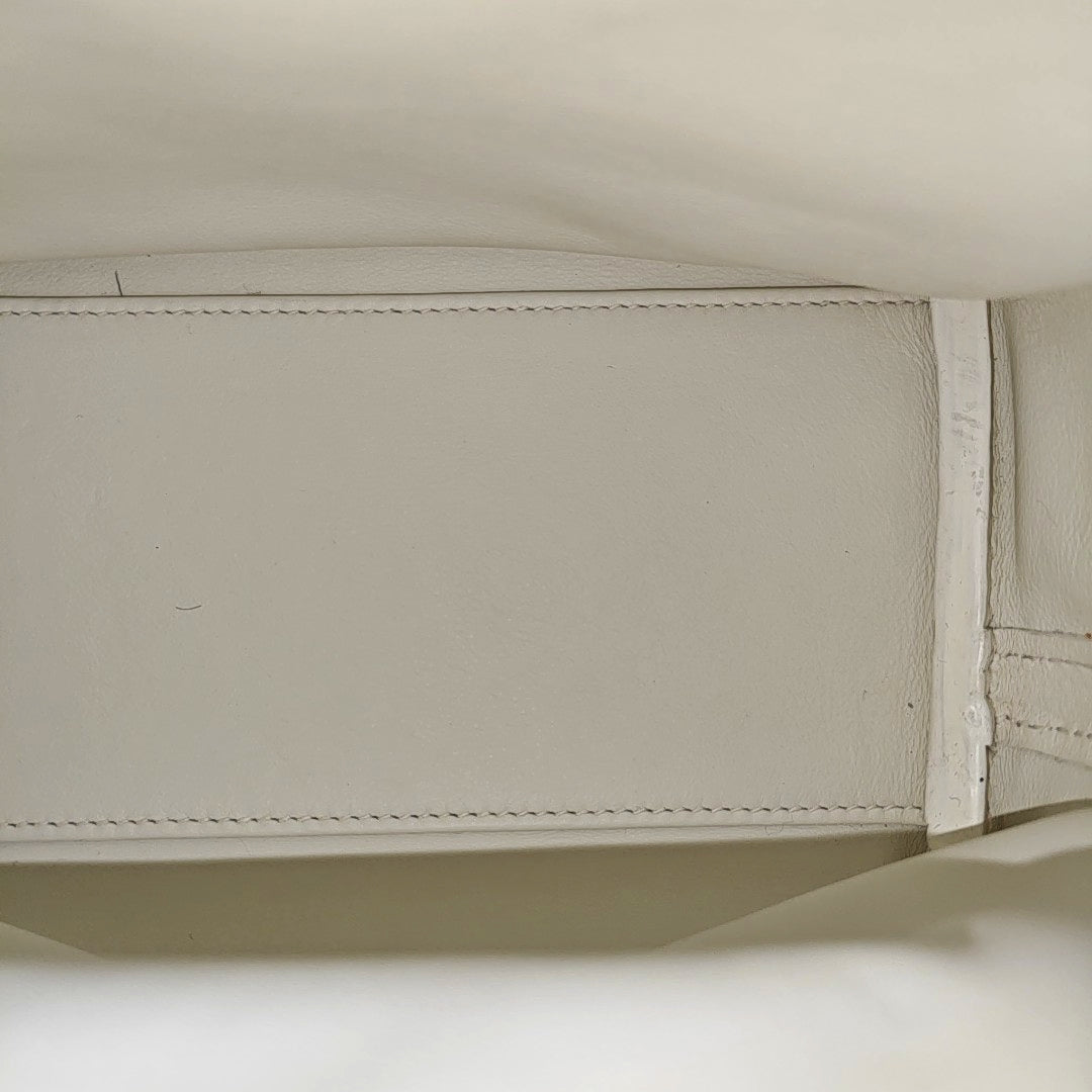 1 21 Evercolor White