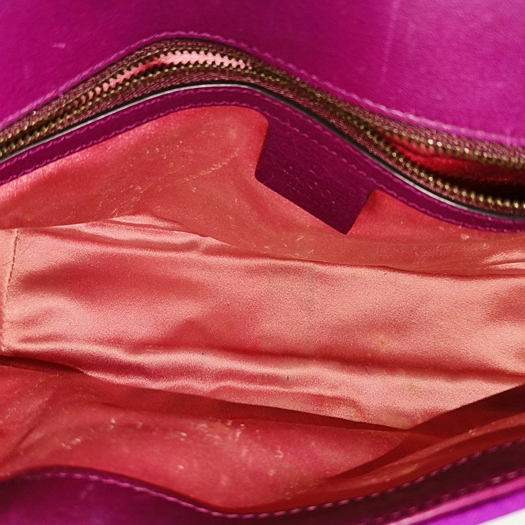Authenticated pre-owned  GG Marmont Medium Quilted Velvet Burgundy - Shoulder Bag at Looply