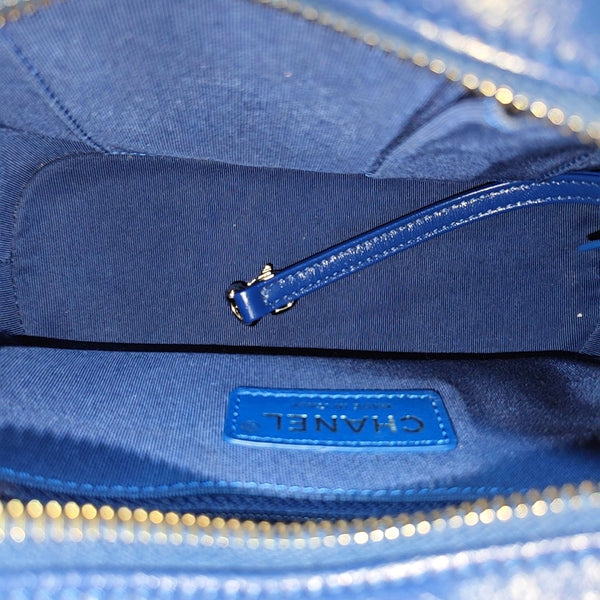 Authenticated pre-owned  GABRIELLE Small Quilted Calfskin Blue - Shoulder Bag at Looply