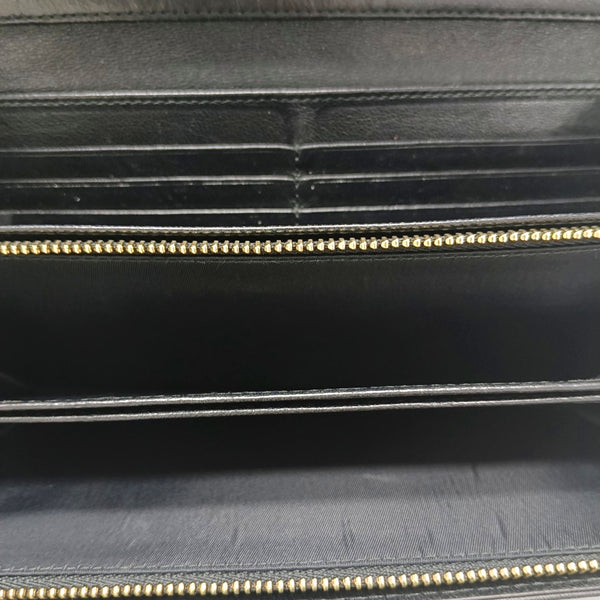 Cartera Miss Dior de piel de becerro acolchada negra