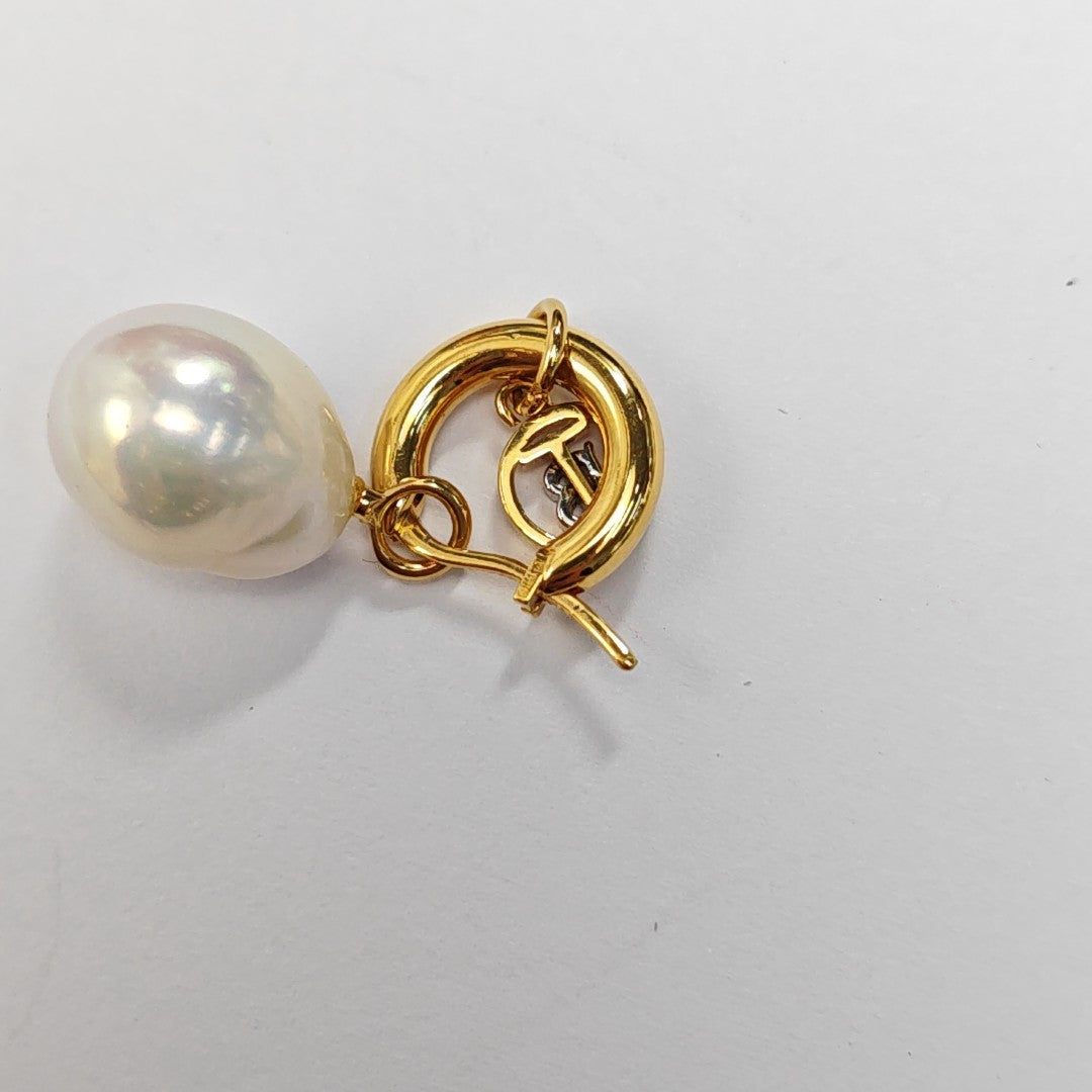 Metal Gold Stud Earrings