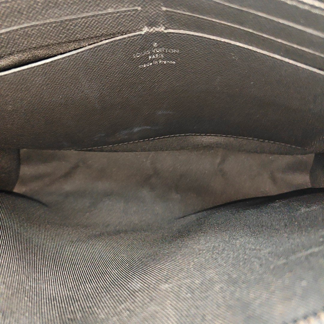 Pochette Voyag MM Monogram Coated Canvas Black