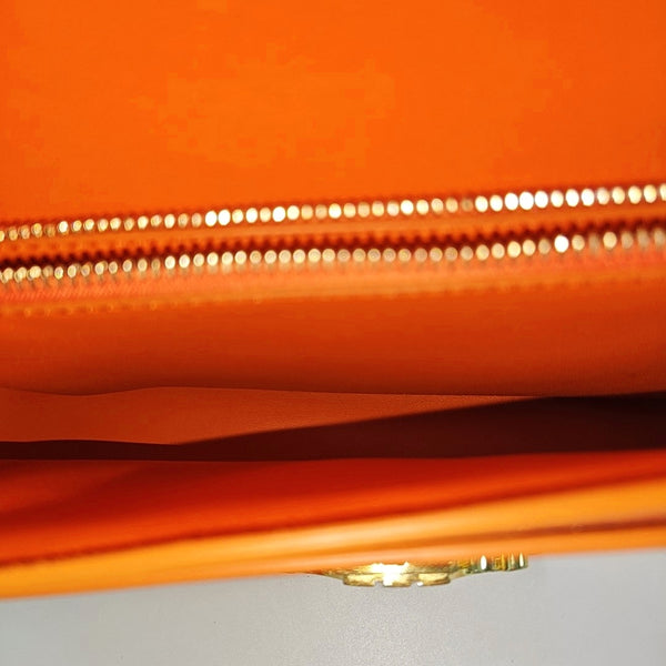 Authenticated pre-owned  TRIOMPHE Calfskin Orange - Shoulder Bag at Looply