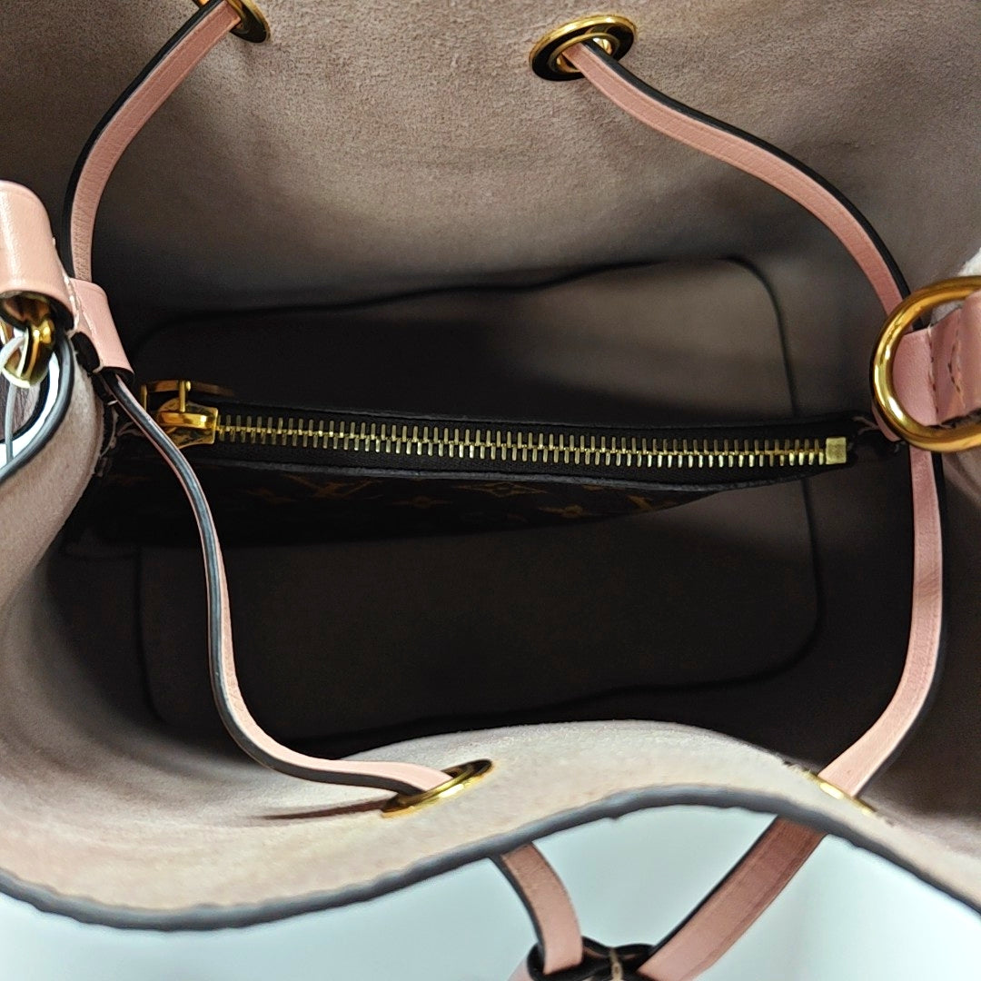 NÉONOÉ MM Monogram Coated Canvas Brown