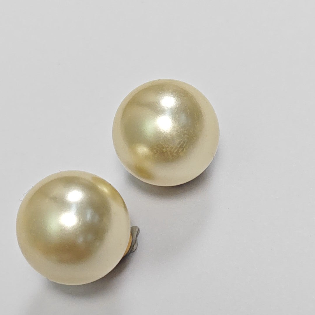 Metal Gold Stud Earrings