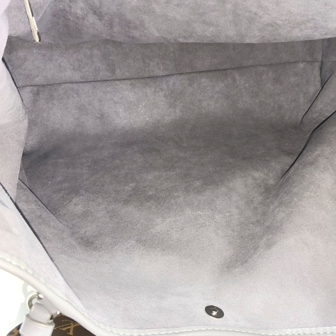 CARRYALL MM Monogram Lambskin Gray