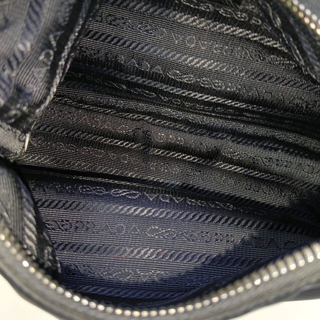 Re-Edition2005 Nylon Black