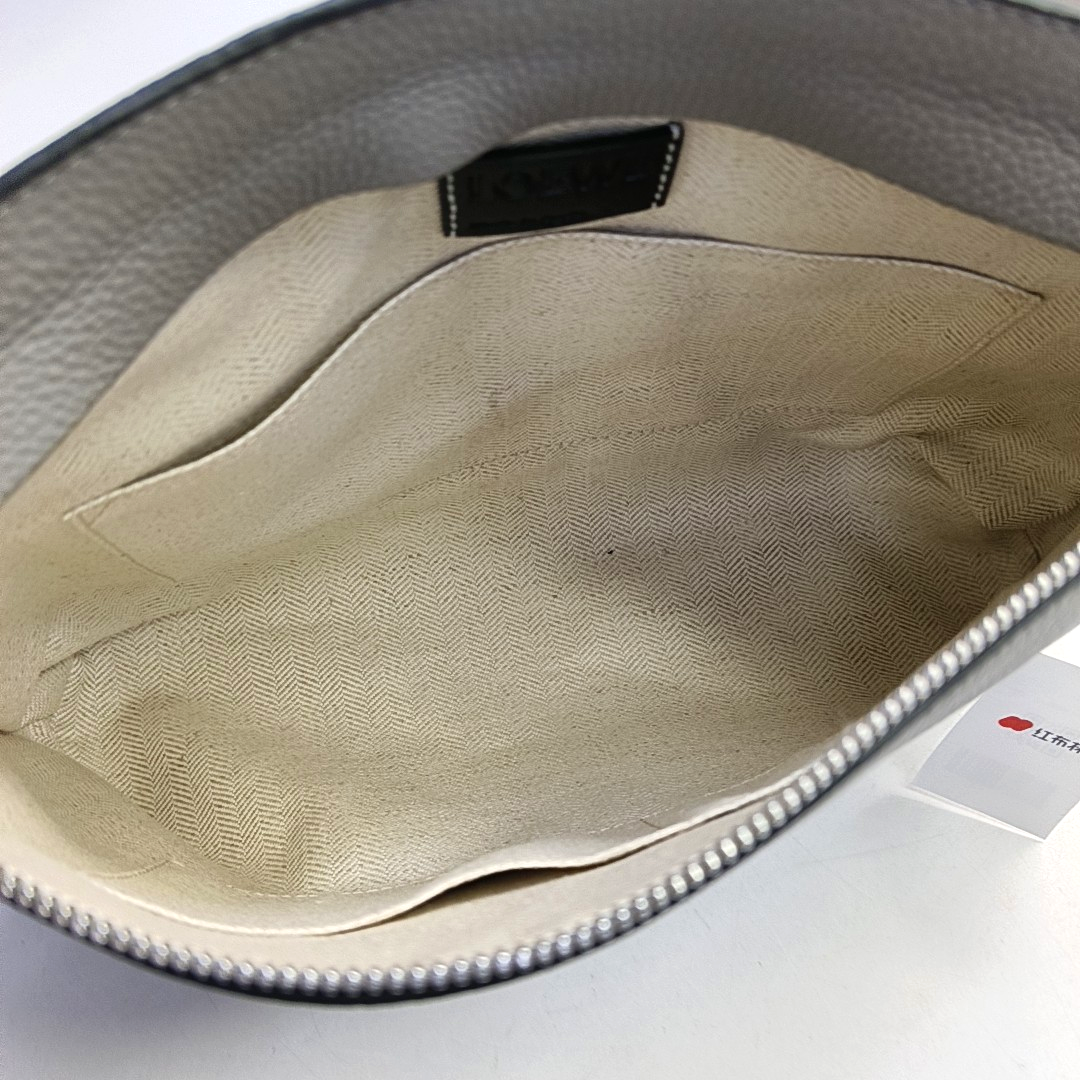 T Pouch Calfskin Gray