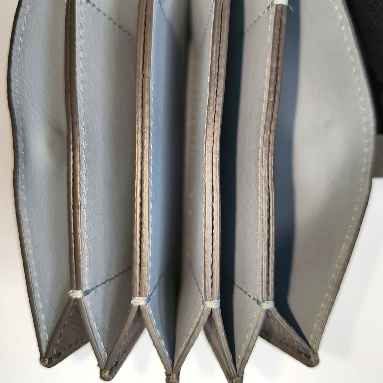 STRAP Calfskin Gray Card Holder