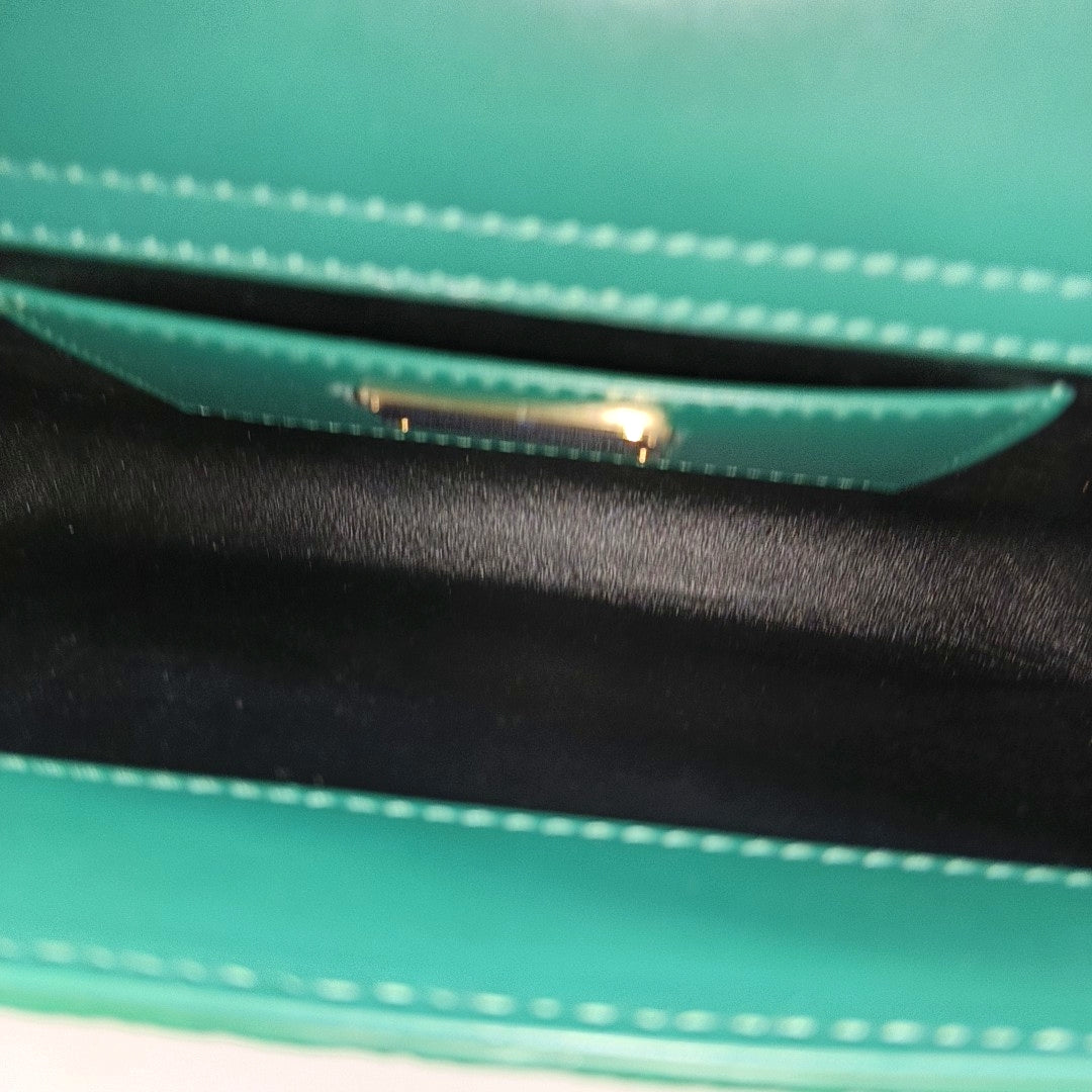 Stingray Leather Green