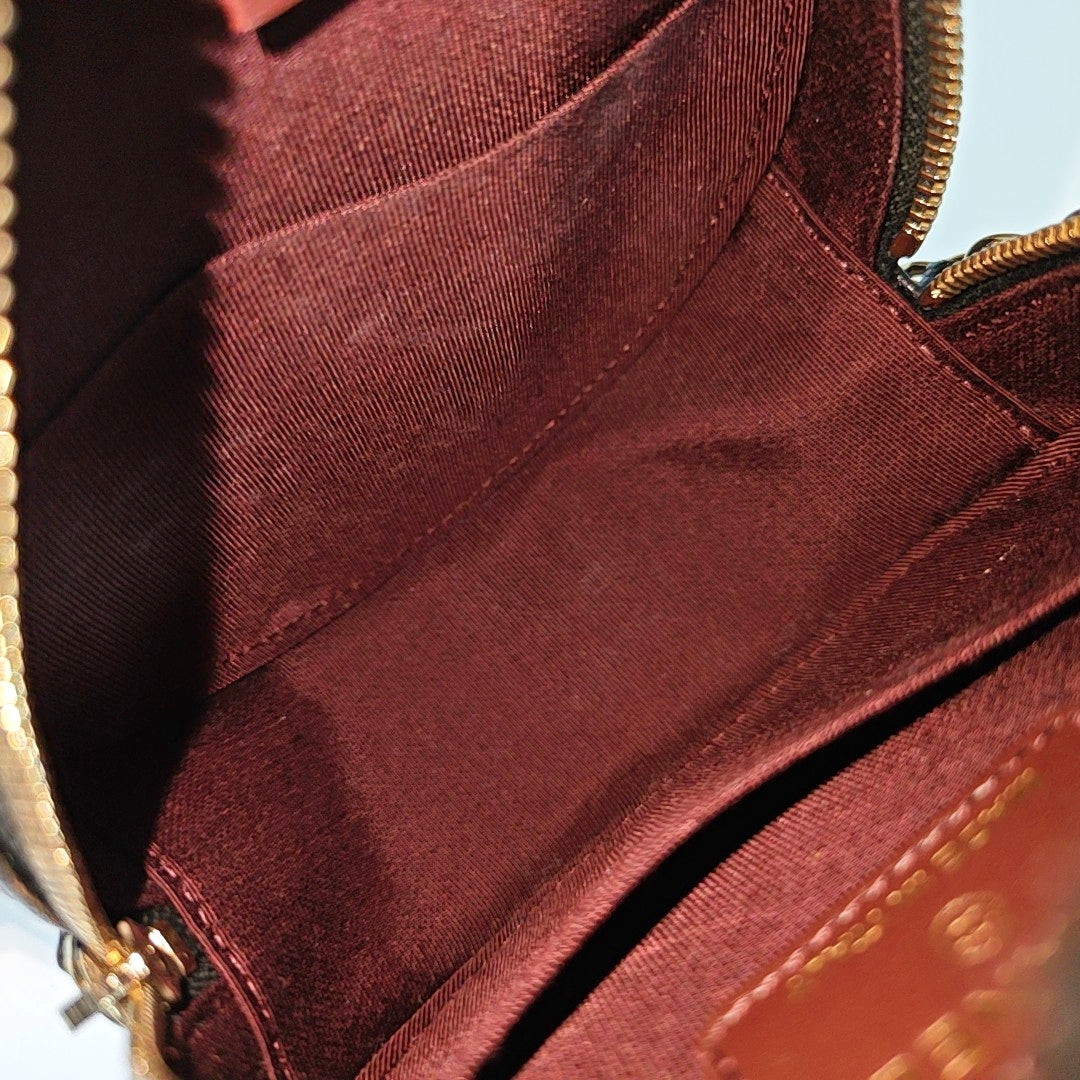 ROUND Quilted Grained Calfskin Black