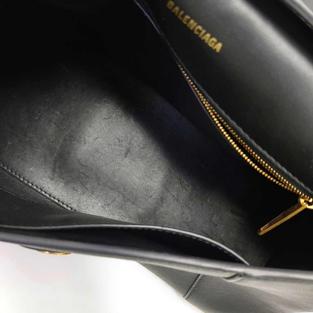 Downtown Medium Calfskin Black