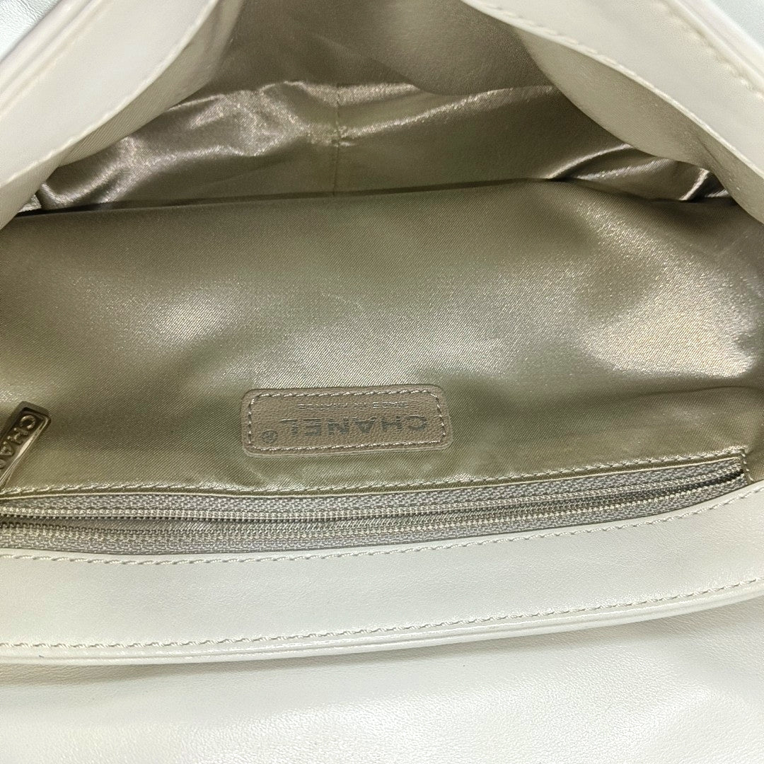 ON THE ROAD Quilted Calfskin White