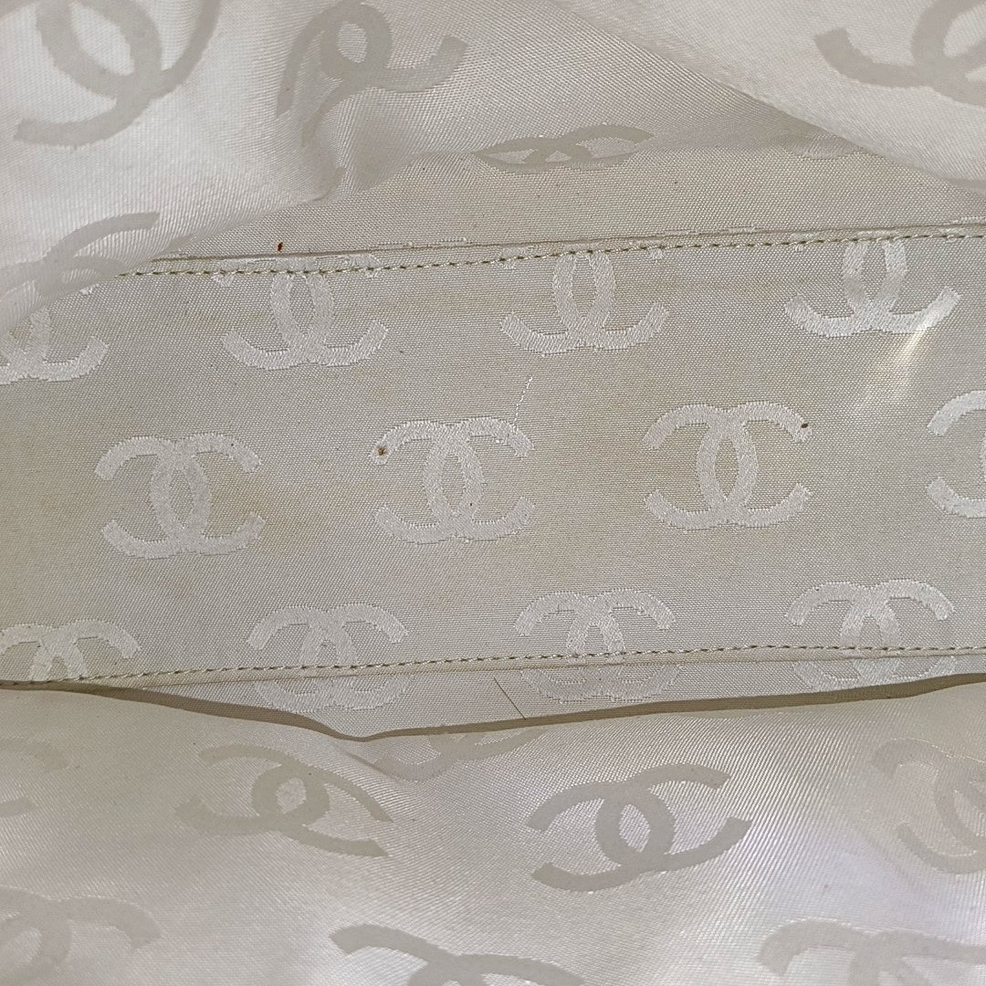 Quilted Grained Calfskin Shoulder Bag White