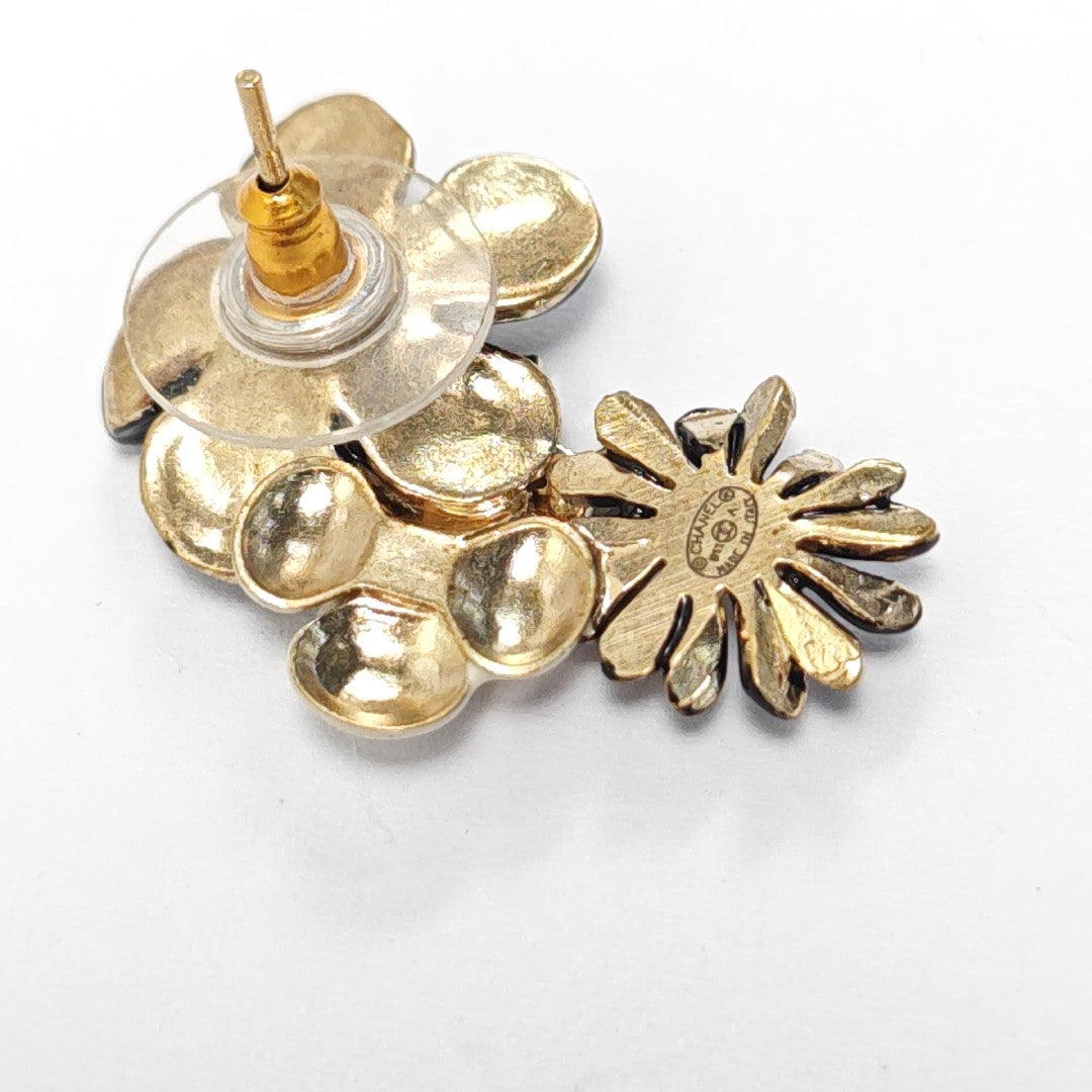 Metal Black Stud Earrings