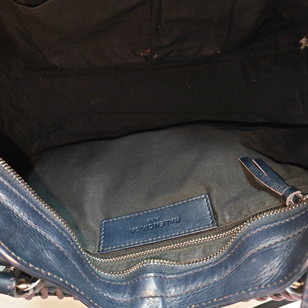 Classic City Medium Wool Blue