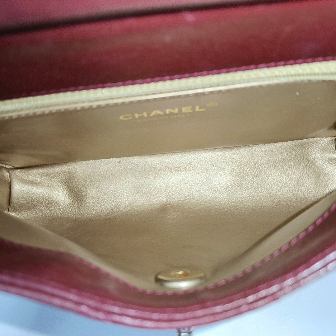 Quilted Lambskin Shoulder Bag Red