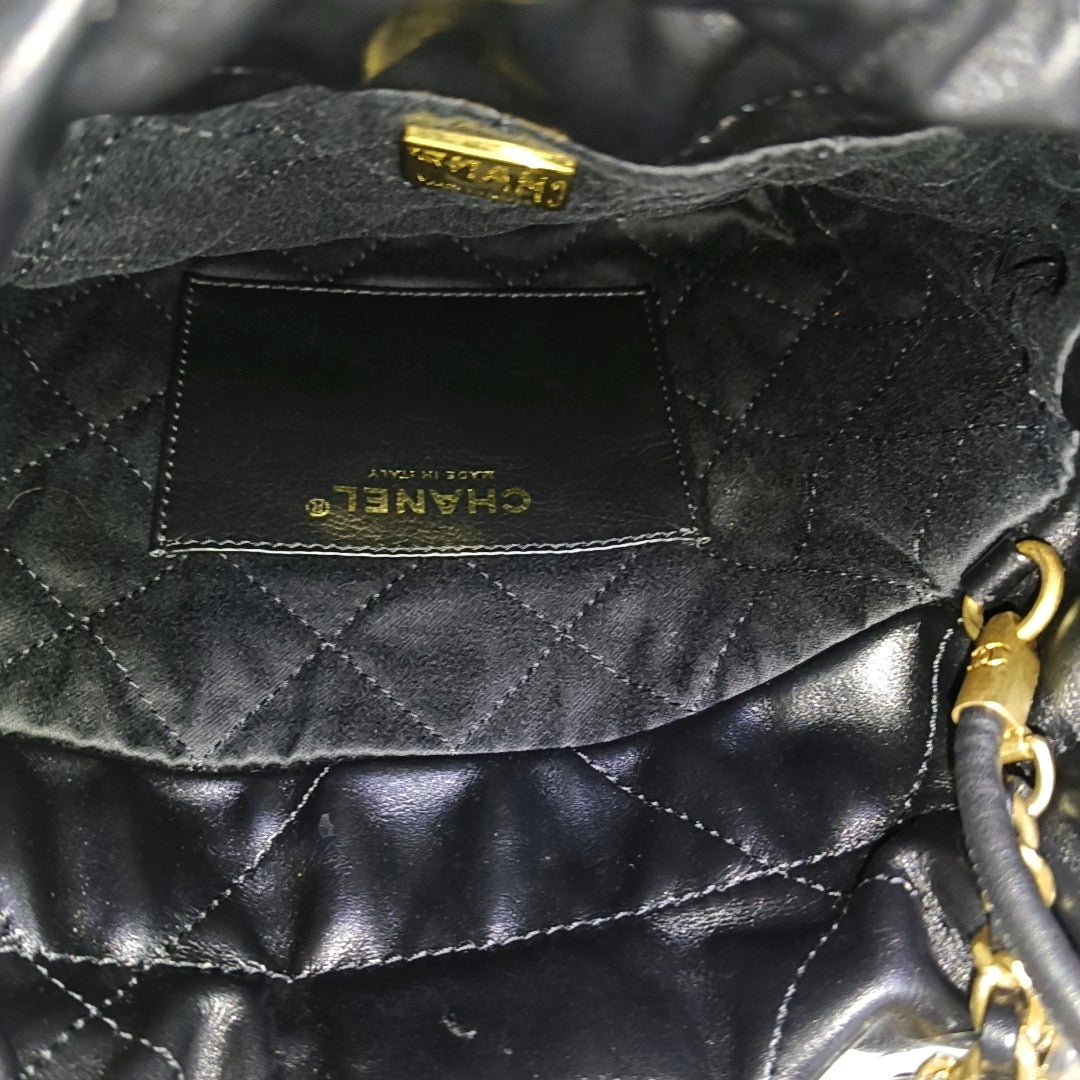CHANEL 22 Mini Quilted Calfskin Black