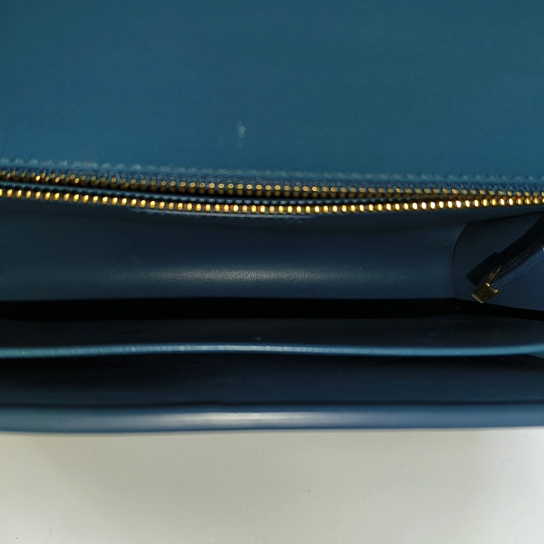 30 Montaigne Calfskin Blue