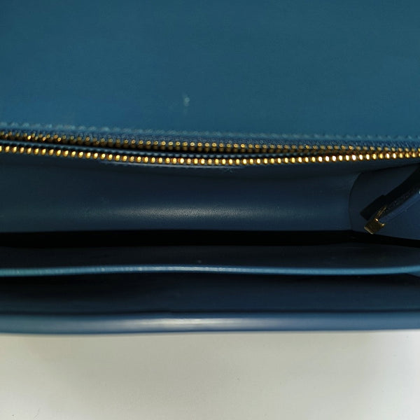 30 Montaigne Calfskin Blue