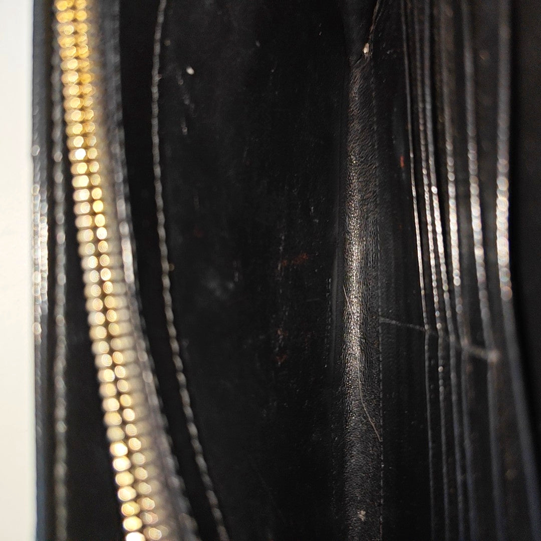 MONOGRAM Medium Chevron Calfskin Black