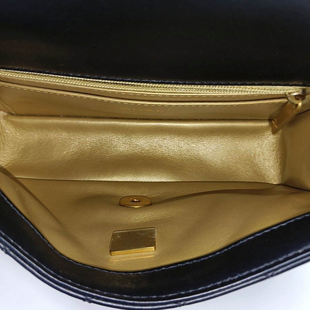 CLASSIC FLAP Mini Quilted Lambskin Black