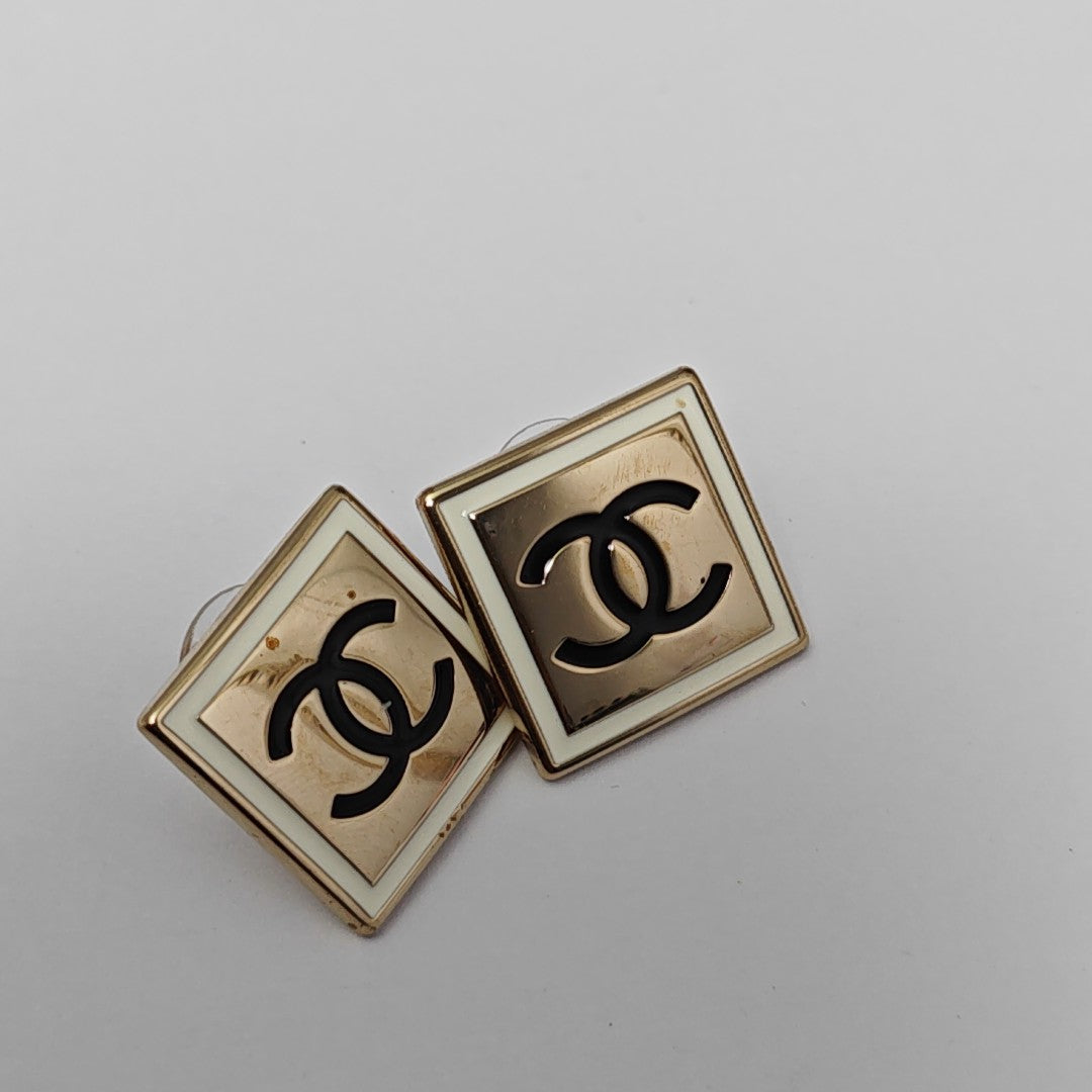Metal Gold Stud Earrings
