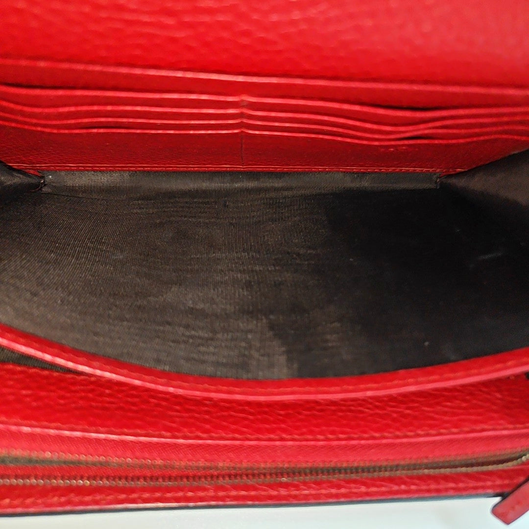 Authenticated pre-owned  GG Marmont Mini Calfskin Red - Shoulder Bag at Looply