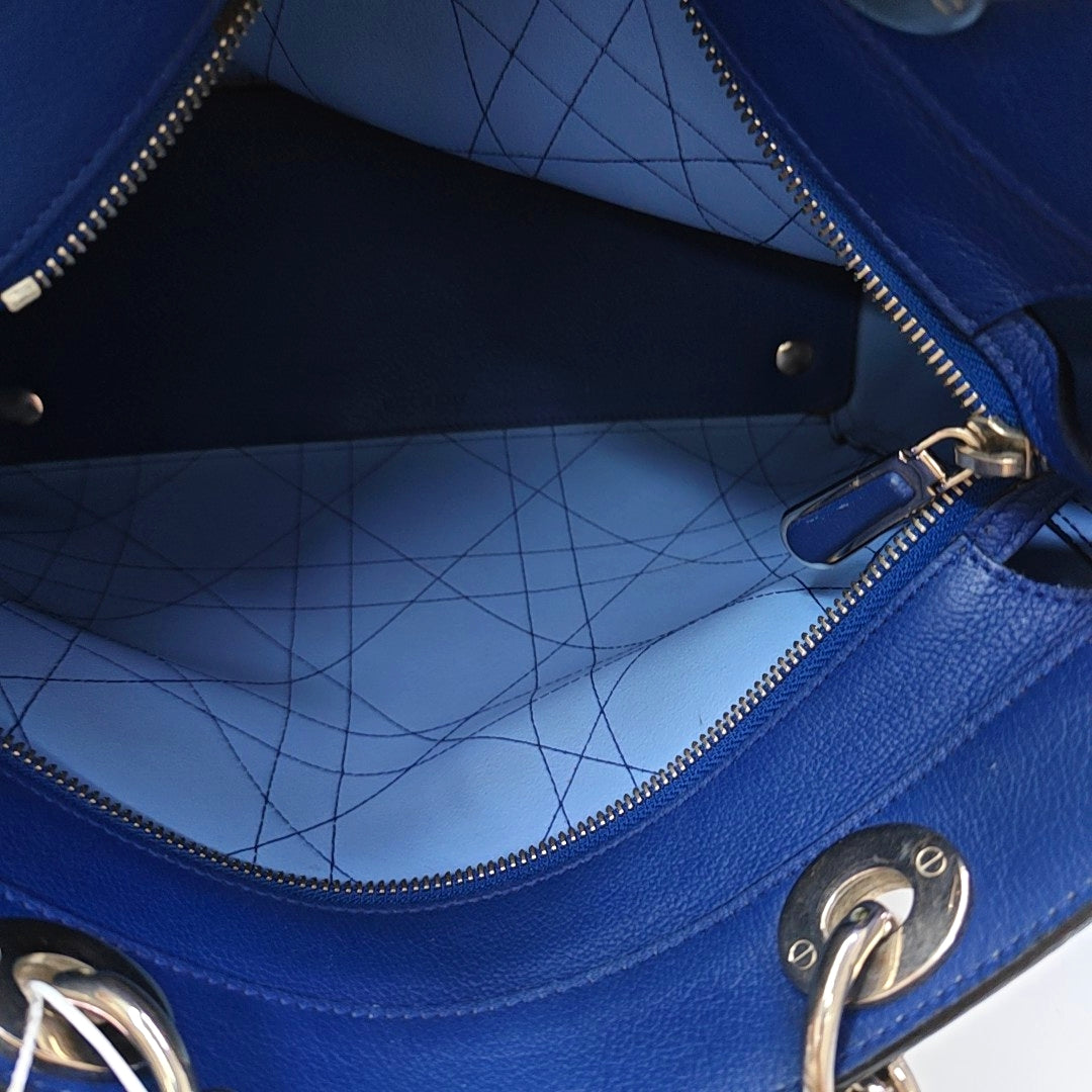 Nwts Ultra Med Cannage Calfskin Blue