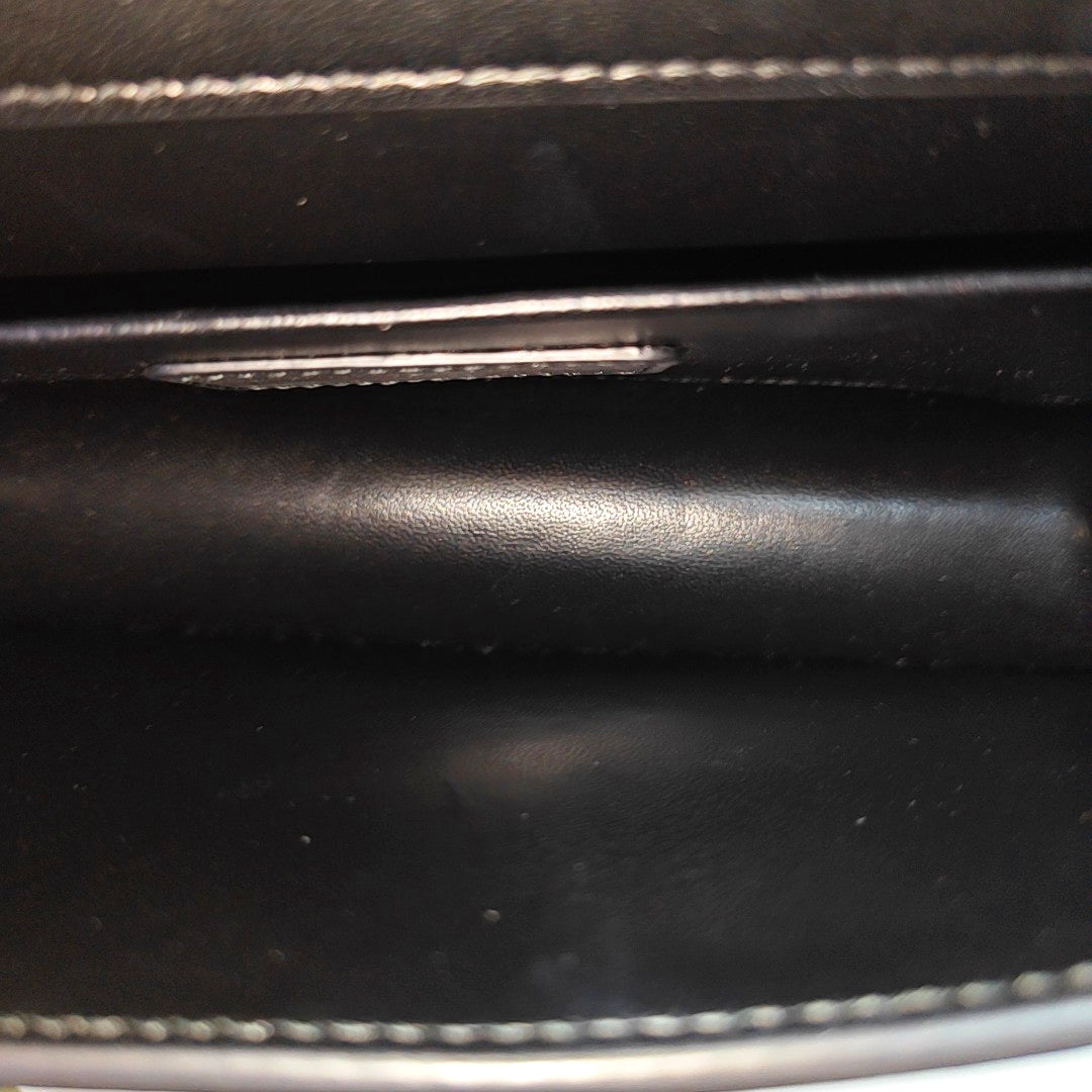 30 Montaigne East-West Calfskin Black