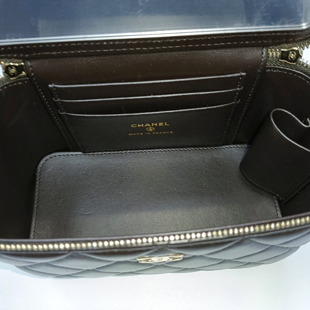 VANITY CASE Small Quilted Lambskin Brown