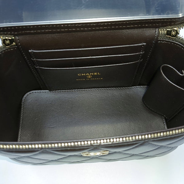 VANITY CASE Small Quilted Lambskin Brown