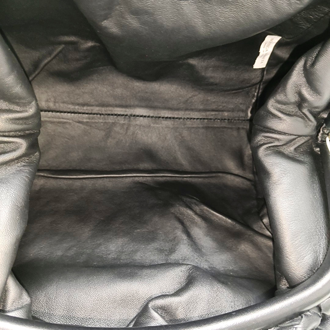 The Pouch Large Lambskin Black